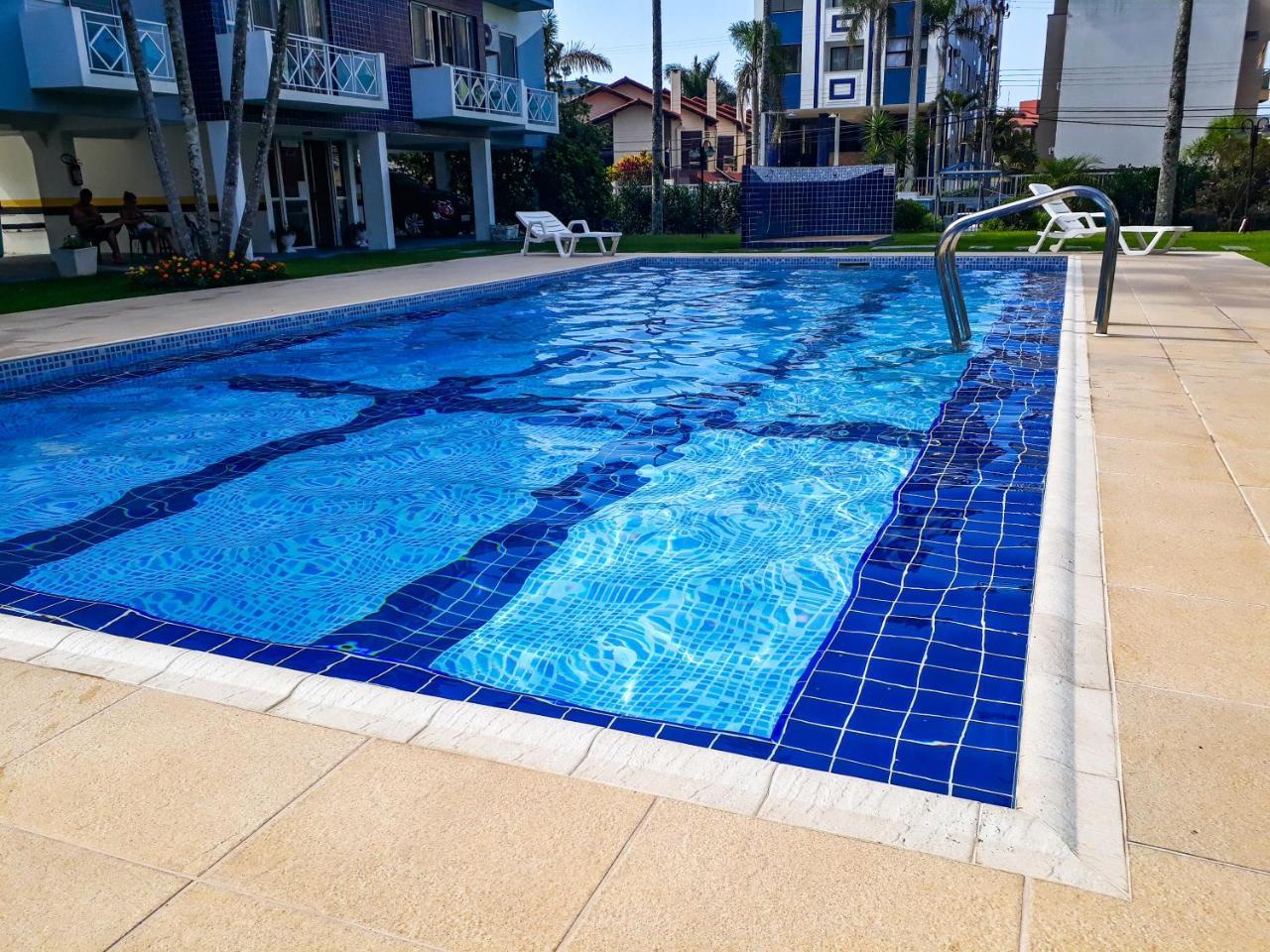 Apto a 70 metros da praia, Piscina, 02 Ar Condicionados, Vaga de Garagem Florianopolis Exterior foto