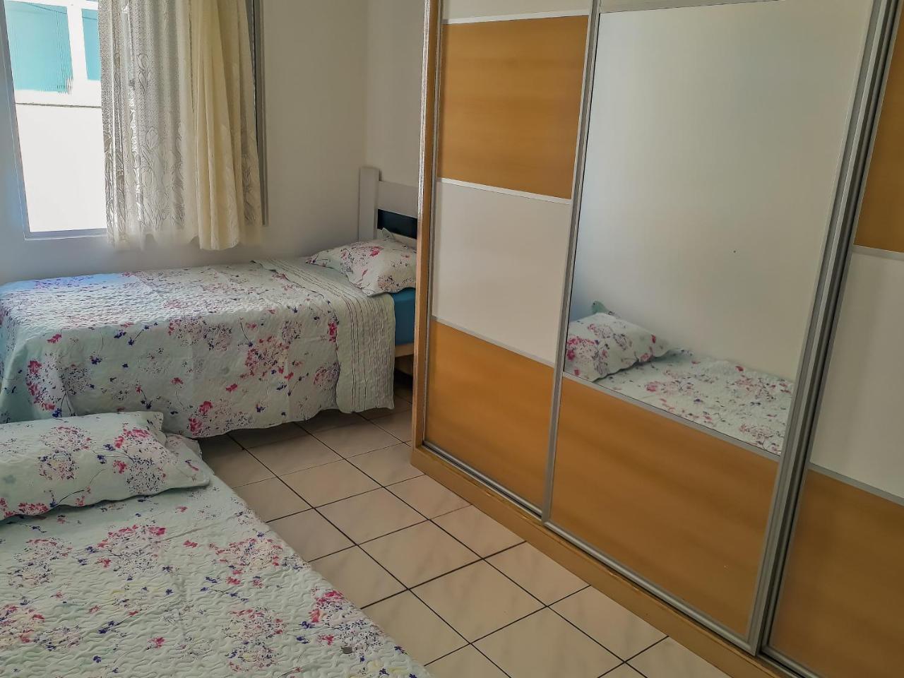 Apto a 70 metros da praia, Piscina, 02 Ar Condicionados, Vaga de Garagem Florianopolis Exterior foto